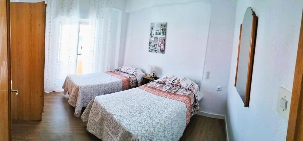 Ricardo Hostal Apartamento 3 Habitaciones Аликанте Екстериор снимка